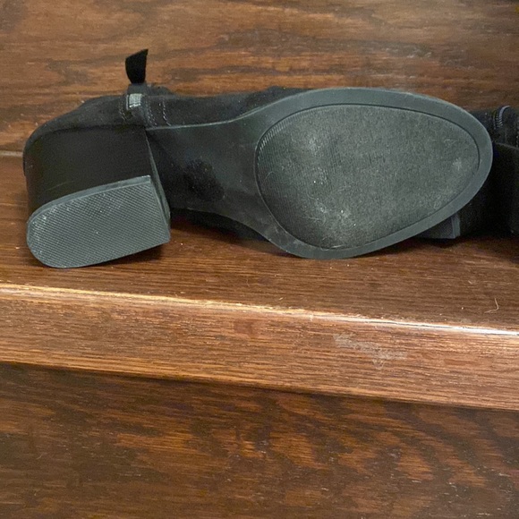 Black suede look open toed booties - Picture 6 of 8